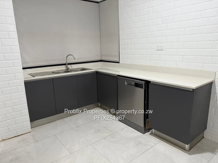 Mansion For Sale In Mt Pleasant Heights Phase 1