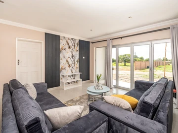 3 Bedroom Flat & Apartment