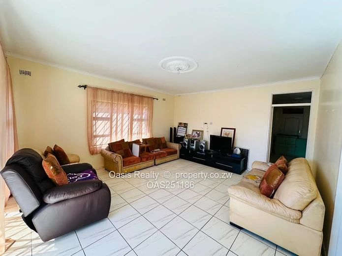 Springvale 5 Bed house For Sale 
