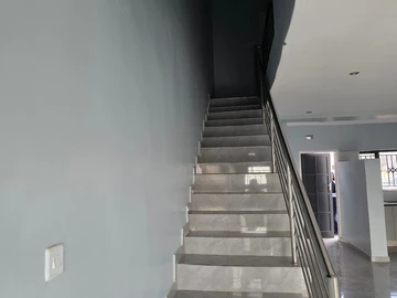 3 Bedroom Flat & Apartment