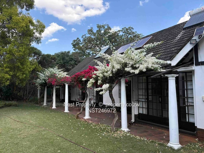 Elegant Family Living In Gunhill