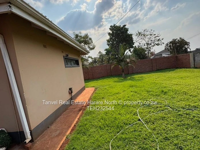 To Let, VAINONA - Available 1 Nov 2025. 3 bedrooms, main en suite, all bedrooms with BICs, fitted ki