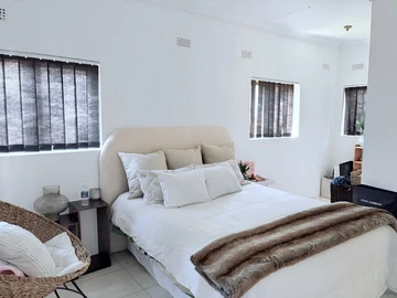 6 Bedroom House