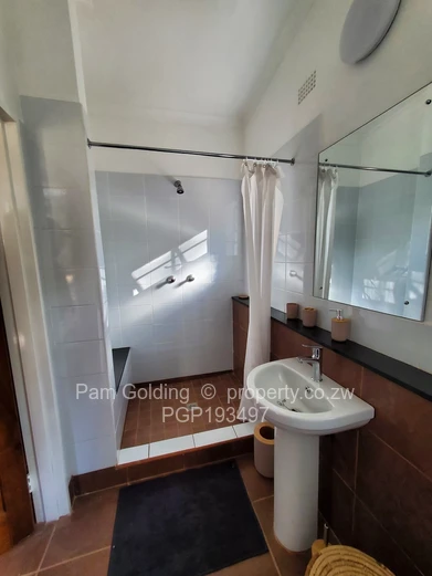 Cottage/Garden Flat For Rent in Avondale