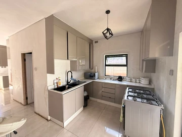 8 Bedroom House