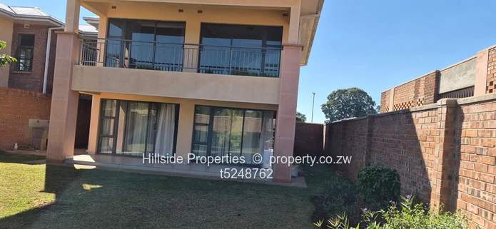 4 bed apartment in the heart of Vinona borrowdale  (Sole Mandate)
