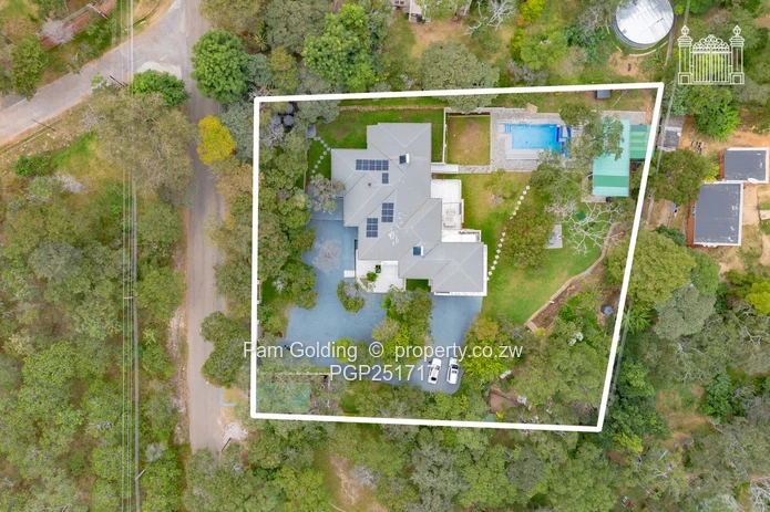 Well Designed Home On Folyjon Crescent!
