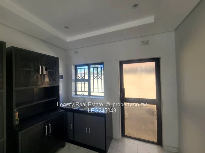 Modern 3 Bedroom Cluster To Rent In Mabelreign