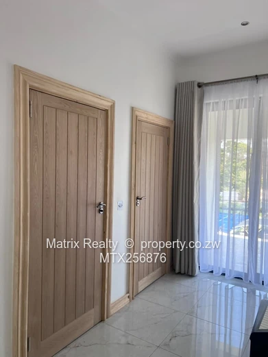 5 Bed Luxury Home In Glen Lorne