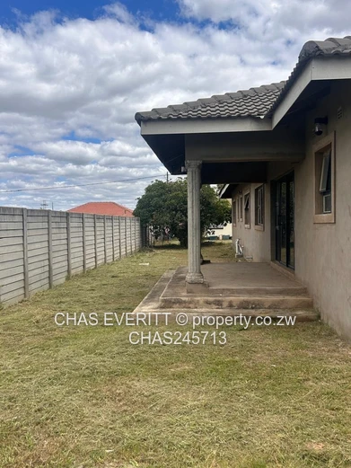 5 Bedroom House for Sale in Zimre Park.