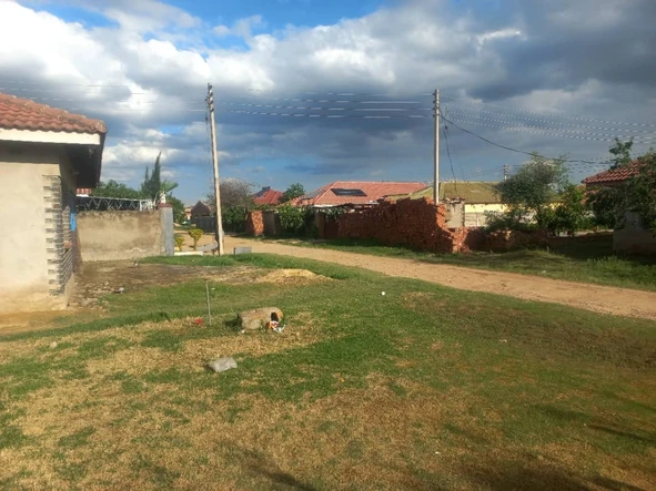 Stands & Residential Land