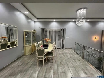 4 Bedroom Flat & Apartment