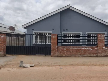 2 Bedroom Garden Flat