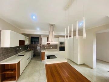 4 Bedroom Townhouse Complex