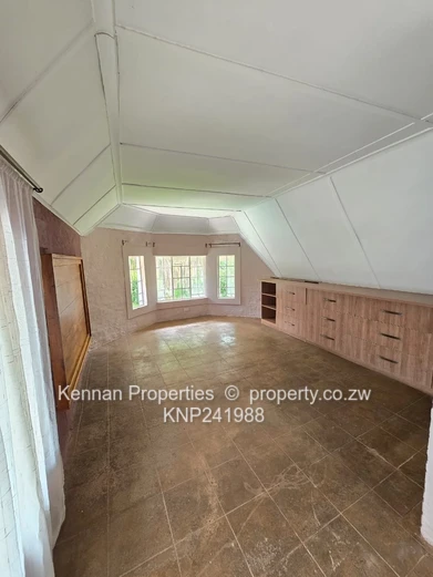 BEAUTIFUL FAMILY HOME ON 4021 square metres	