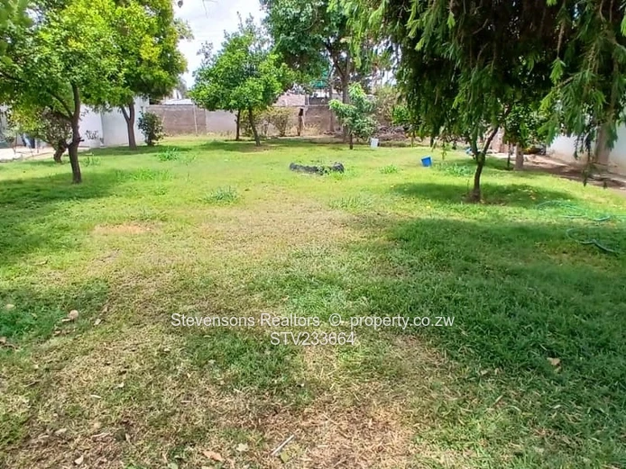 Galloway Park 6 Bedroom House, Norton