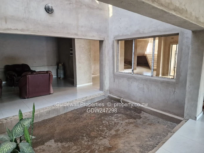 Spacious 5 bed house for sale in Brookview