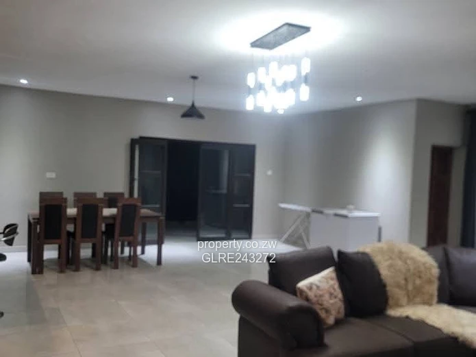 Ushewokunze: Secure Walled 3-Bed — Modern Kitchen & Borehole