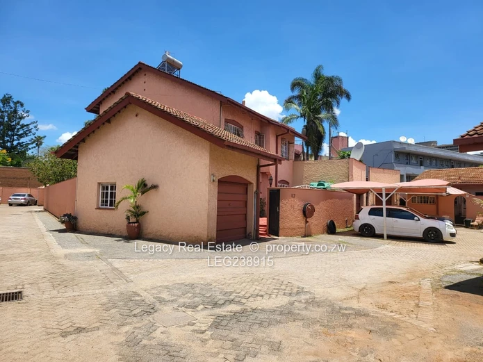 Executive 3-Bed Duplex to Let – Avenues