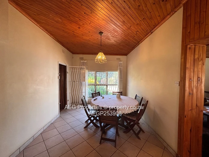 Emerald Hill: 5-Bed Home with Pool & Borehole (Sole Mandate)