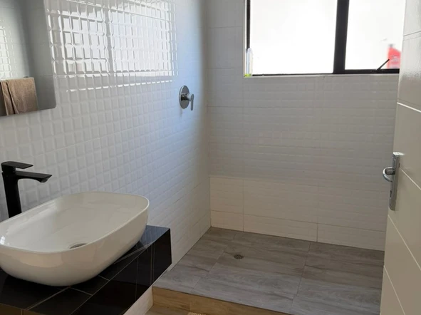 4 Bedroom Garden Flat