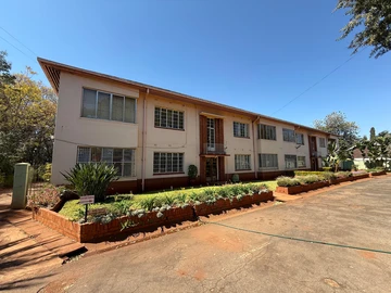 2 Bedroom Flat & Apartment