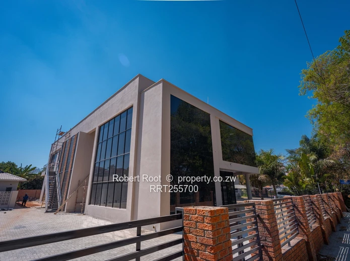 Prime commercial space in Avondale