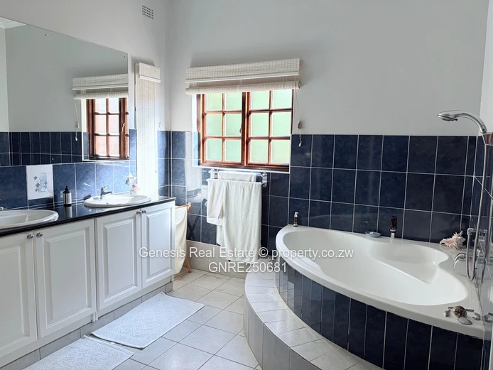 Beautiful family home in the Brooke Golf Estate