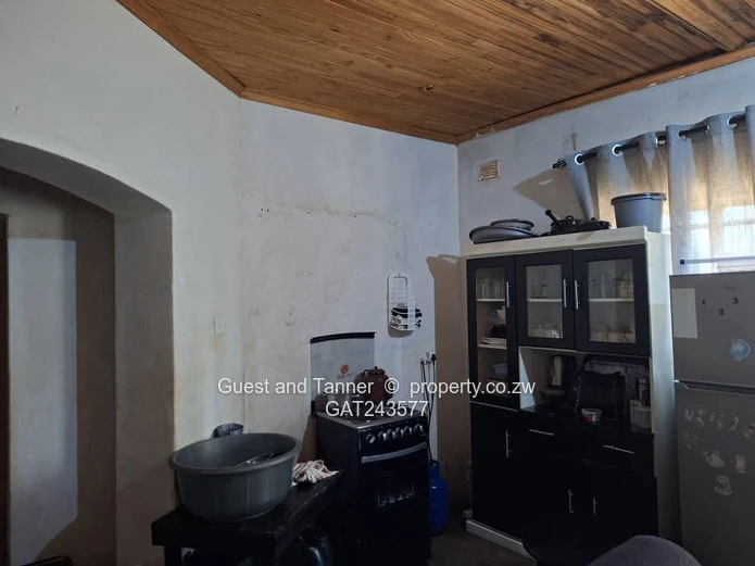 5-Bedroom House For Sale In Borrowdale West