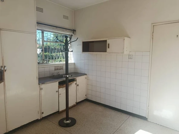 3 Bedroom Flat & Apartment