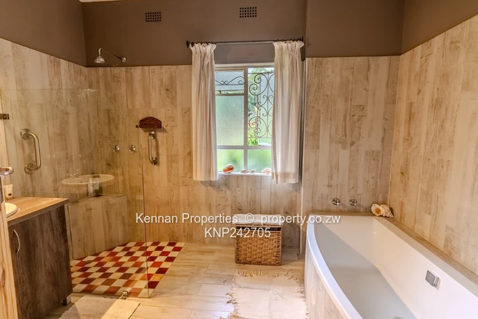 Tranquil Home, Prolific Borehole and Excellent Power! (Sole Mandate)