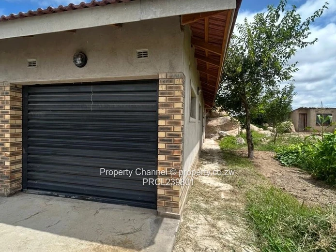 4-Bed Tiled Home with En-suite & Water Tank — Chitungwiza Nyatsime