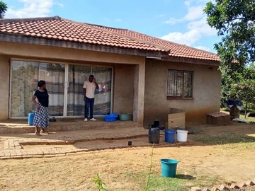 2 Bedroom House