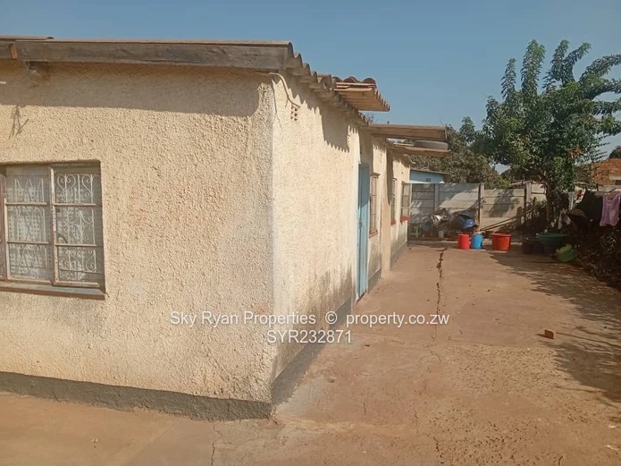 Kambuzuma 6 House For Sale
