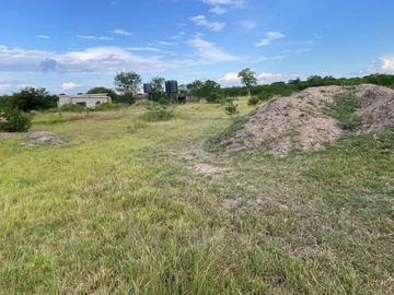 Commercial & Industrial Land