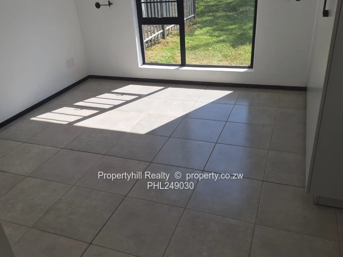 Bright 2-Bed Furnished Flat with Garden & Borehole, Aspindale (Sole Mandate)