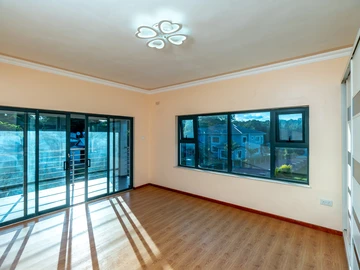 4 Unit Townhouse Complex