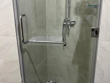 3 Bedroom Flat & Apartment