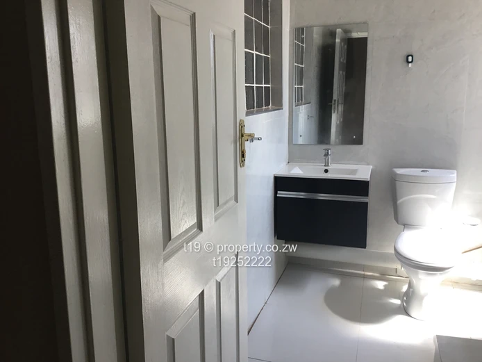 Neat fully furnished 4 bedroom house plus 3 bed cottage 