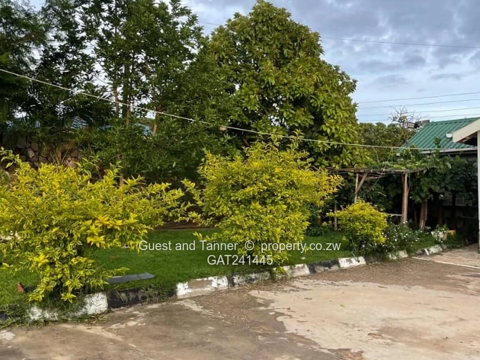 3-Bedroom Cottage In Crowhill For Sale 