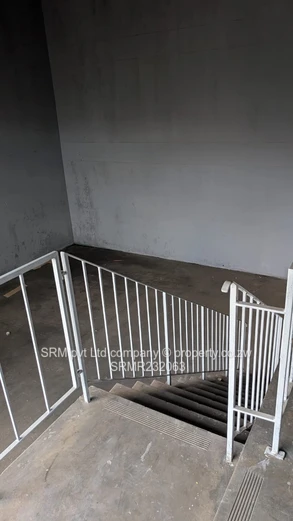 A warehouse to let in Ardbennie 