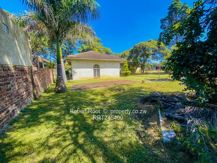 3 Bedroomed Townhouse in a Complex of 12 in Bluffhill. 