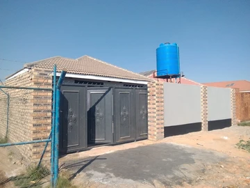 5 Bedroom House