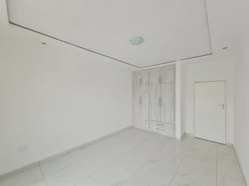 3 Bedroom Flat & Apartment