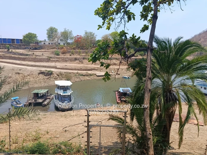 Kariba Safari Harbour
