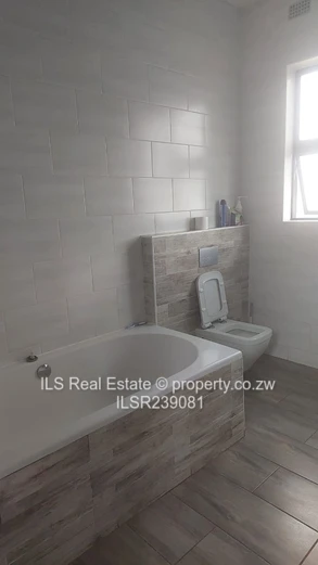 Spacious 4-Bed Borrowdale West Home on 2000 m2 + Borehole