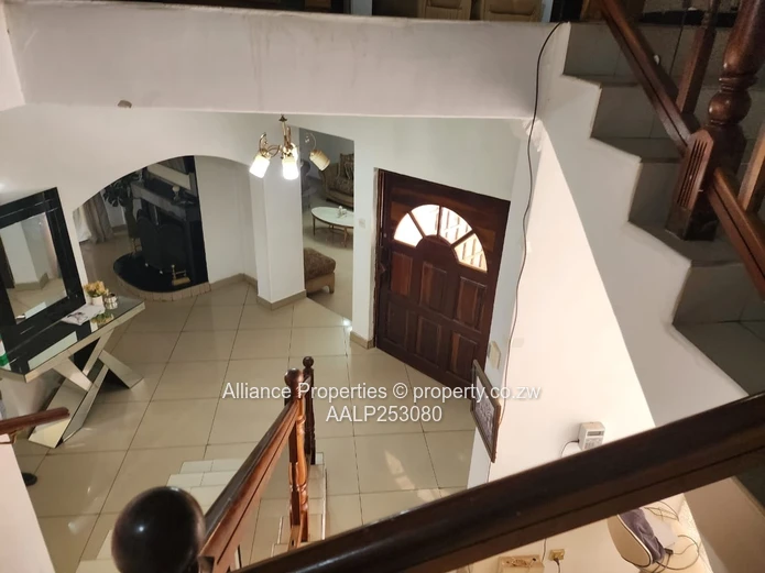Massive, lovely 6 bed home in Borrowdale
