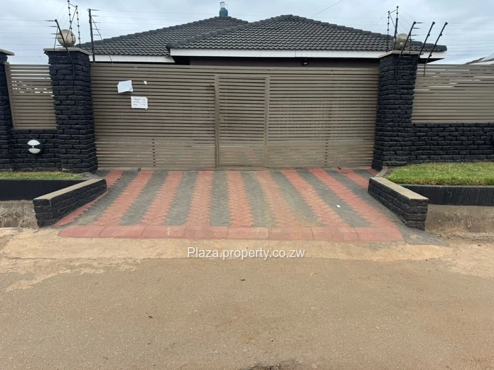 Modern 4- Bedroom Home for sale in Madokero