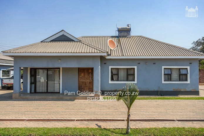 Modern 3-Bedroom Cluster Home!