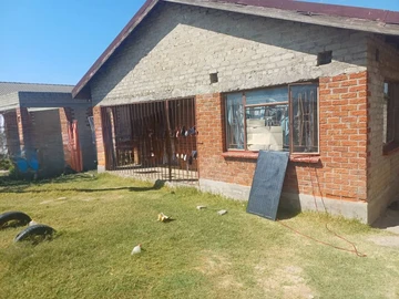 4-bedroom House For Sale in Chitungwiza ,Unit F Ext 